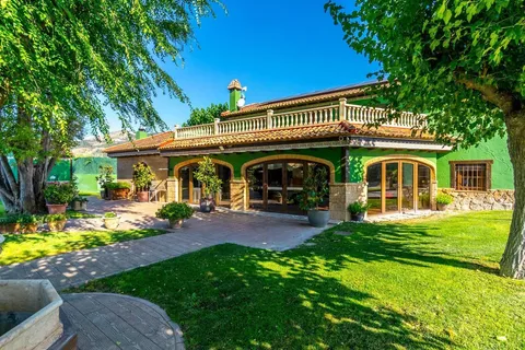 Maison 395 m² à Onil