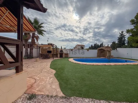 Casa de 80 m² a Oriola
