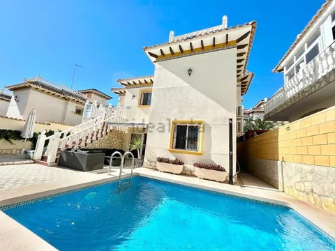 Casa de 300 m² en Orihuela (2/31)