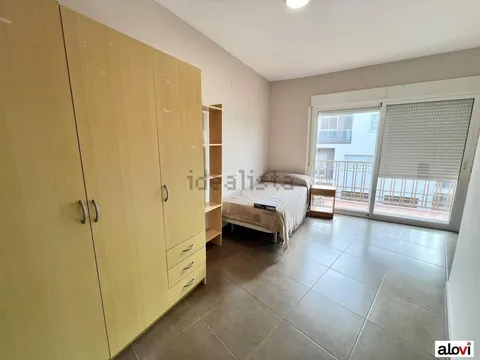 Flat 100 m² in Granada