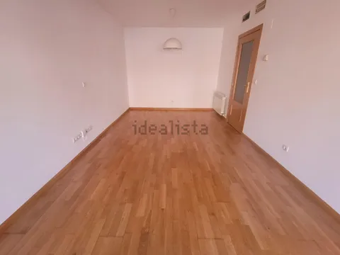 Wohnung 75 m² in La Puebla de Alfindén