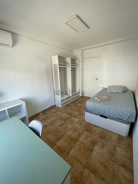 Chambre à louer, Valence
