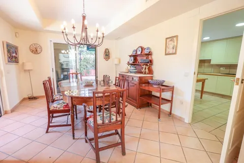 Casa de 268 m² en Rocafort