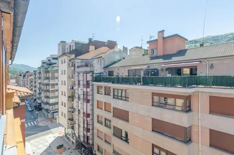 Appartement 71 m² à Mieres