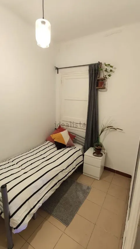 Habitación en alquiler, Barcelona (3/3)