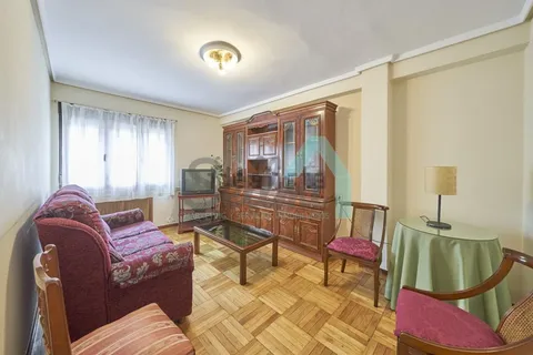 Piso de 82 m² en Oviedo