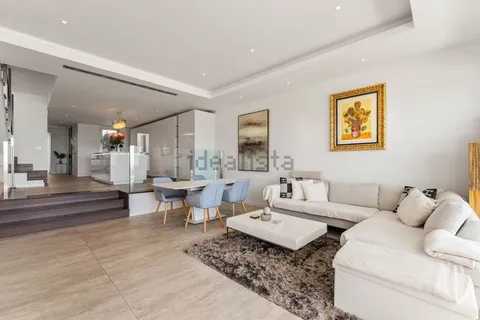 Haus 350 m² in Marbella