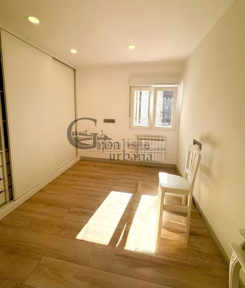 Pis de 105 m² a Gijón