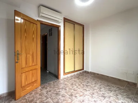 Casa de 100 m² a Oriola
