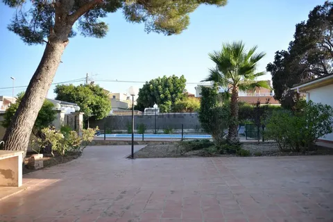 Casa de 190 m² a Oriola