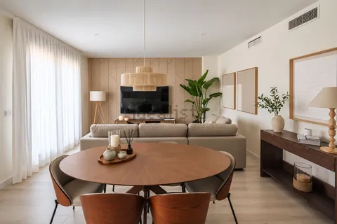 Piso de 131 m² en Tomares