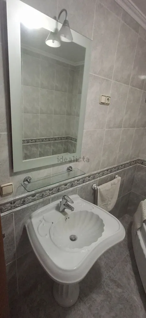 Habitació de lloguer, Carballo