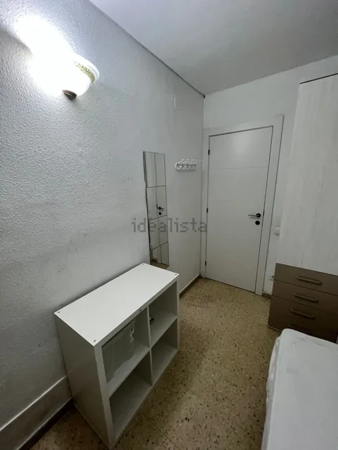 Room for rent, Barcelona (3/31)