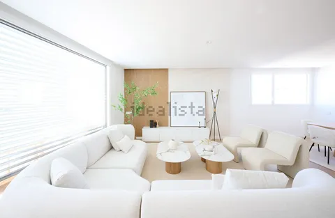 Pis de 135 m² a Pamplona