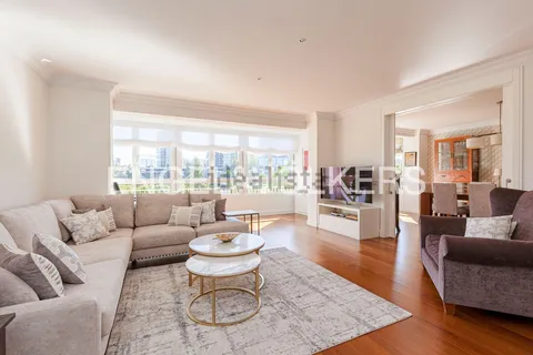 Wohnung 185 m² in Madrid