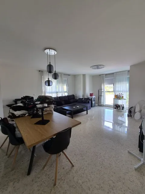 Квартира 110 м² у Montroi / Montroy