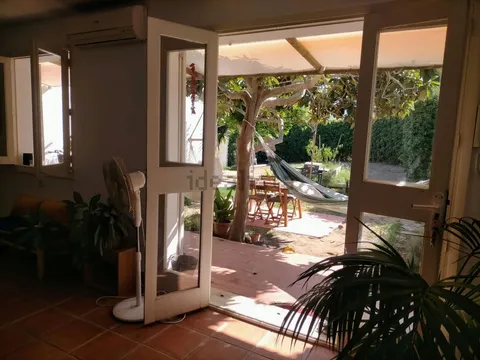 Habitació de lloguer, Maó