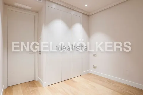 Wohnung 217 m² in Madrid