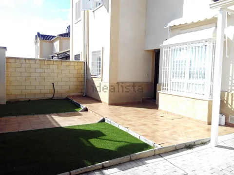 Casa de 240 m² a Còrdova