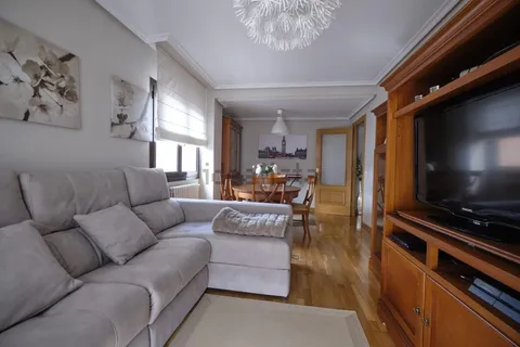 Apartamento 75 m² em Gijón / Xixón