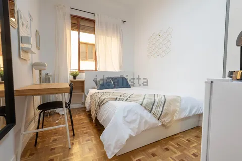 Кімната в оренду, Madrid