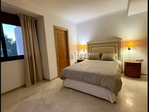 Wohnung 196 m² in Estepona