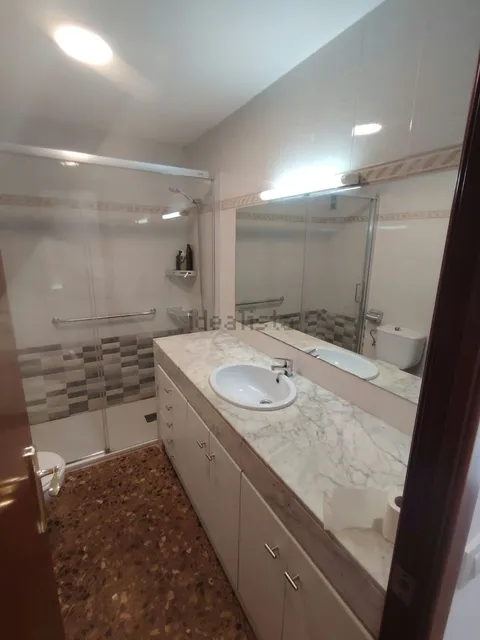 Flat 100 m² in l'Hospitalet de Llobregat (2/14)