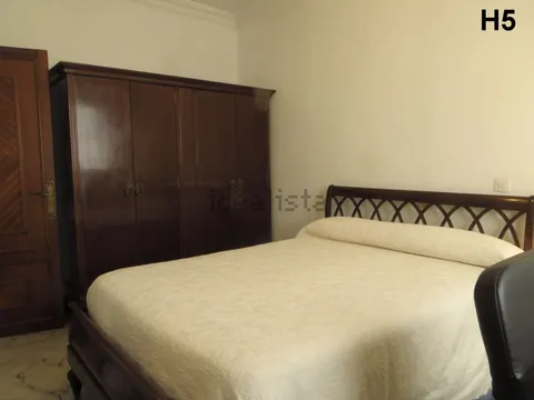 Room for rent, Seville