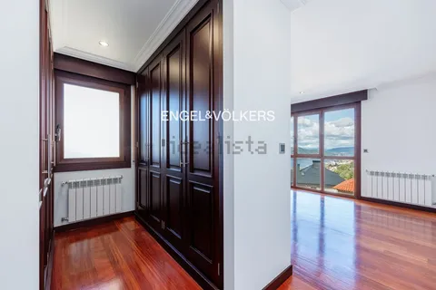 Casa 425 m² a Vigo