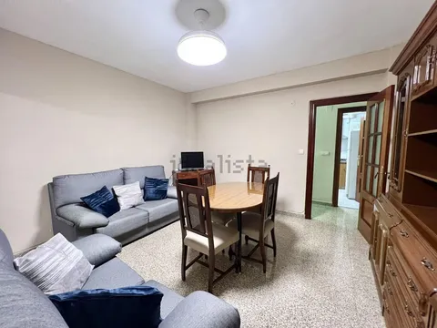 Flat 90 m² in Granada