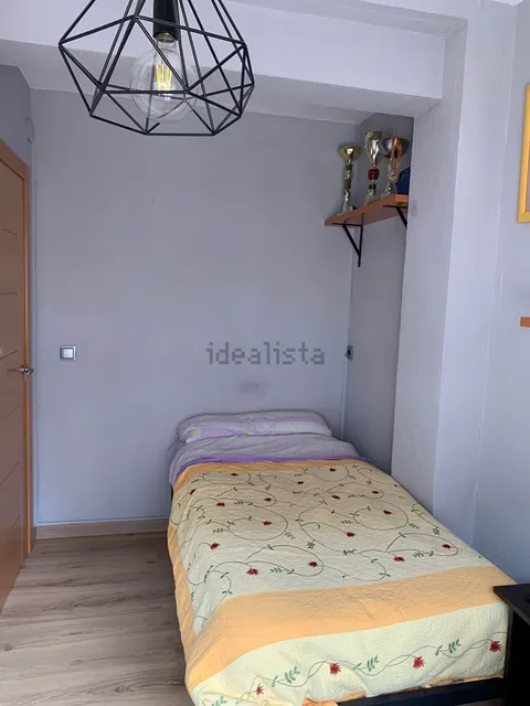 Habitació de lloguer, Roses