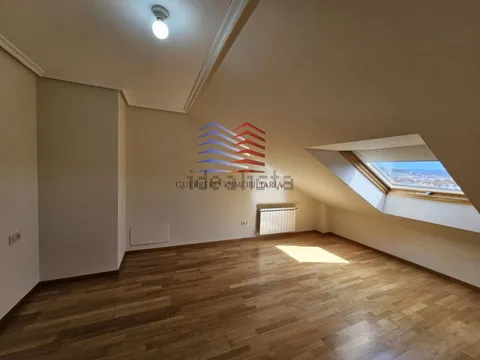 Pis de 147 m² a Ourense