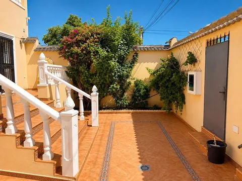 Casa de 387 m² a Torrevella