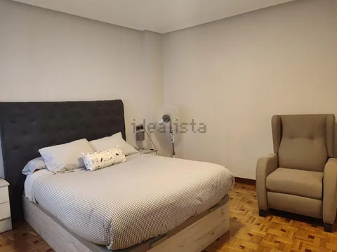 Pis de 75 m² a Oviedo