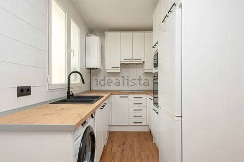 Habitació de lloguer, Madrid (4/12)
