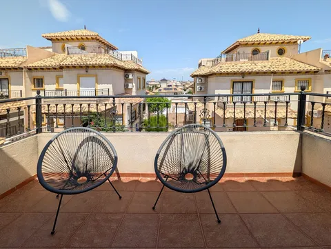 Casa de 80 m² a Oriola