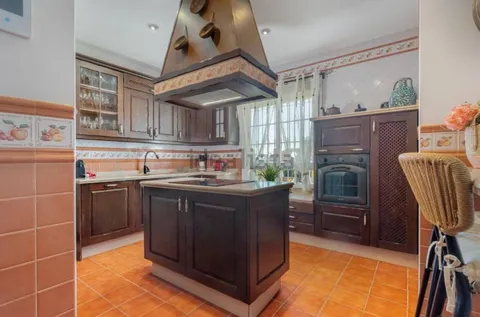 Haus 400 m² in Valencina de la Concepción