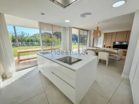 Appartamento 412 m² a Estepona
