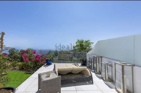 House 180 m² in Ojén