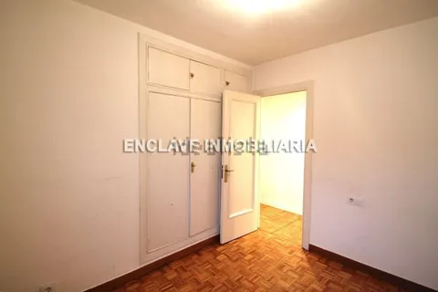 Pis de 230 m² a Oviedo