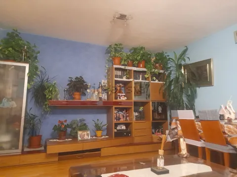 Chambre à louer, Madrid (2/2)