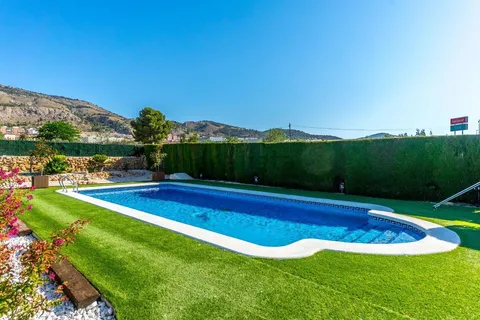 Casa de 395 m² a Onil