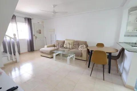 Casa de 110 m² a Oriola
