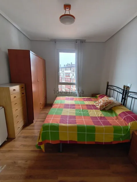 Habitació de lloguer, Bilbao (4/5)