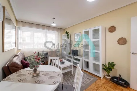 Piso de 49 m² en Oviedo