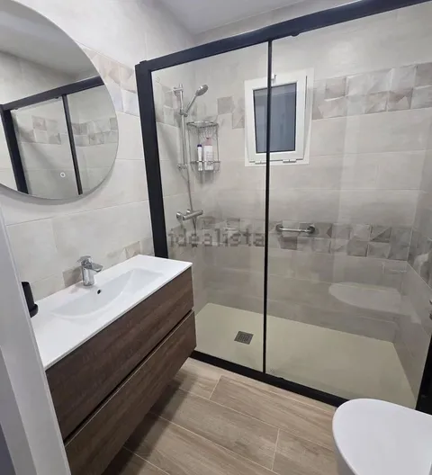 Quarto para alugar, Sant Adrià de Besòs (4/8)