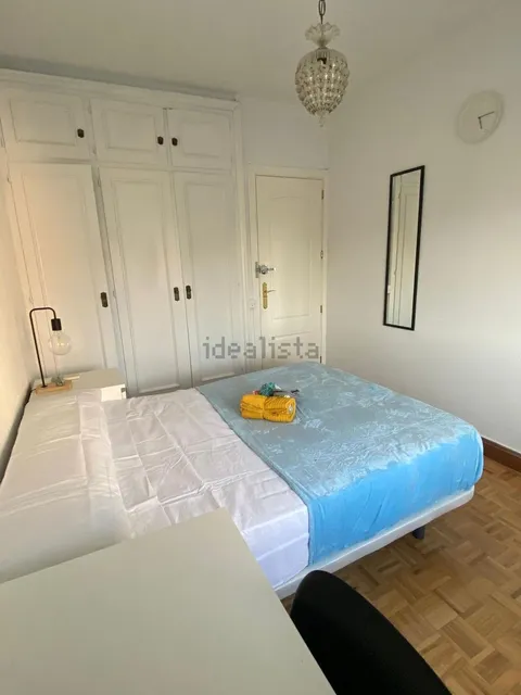 Habitació de lloguer, Madrid (3/3)