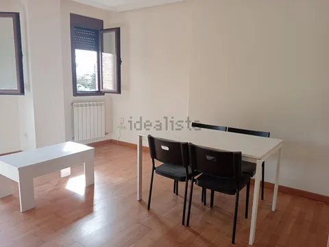 Pis de 59 m² a Valverde de la Virgen (2/8)