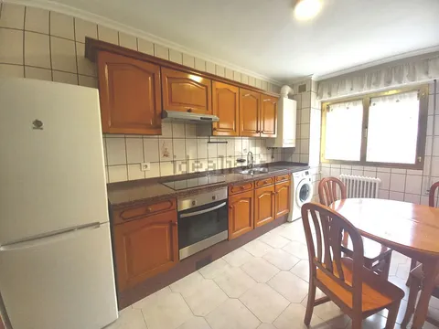 Pis de 100 m² a Castrillón