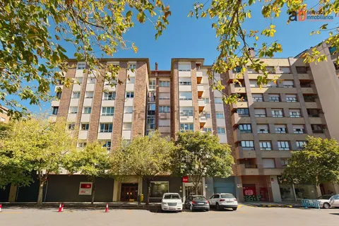 Pis de 98 m² a Pamplona